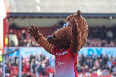 Toby Tyke 29 Mart 202 'de Oakwell, Barnsley, Birleşik Krallık' ta oynanan Sky Bet 1 karşılaşmasında Barnsley ve Cambridge United taraftarlarına tezahürat yapıyor.