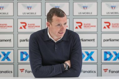 Neill Collins Barnsley 'in baş antrenörü 29 Mart 202' de İngiltere 'nin Oakwell kentinde oynanan Sky Bet 1 maçında basın toplantısında konuştu.