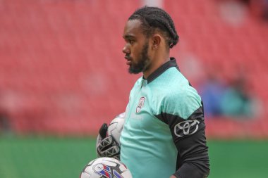 Barnsley 'den Trent Carter-Rogers maç öncesi ısınma oturumunda Sky Bet 1 maçında Barnsley, Cambridge United' a karşı Oakwell, Barnsley, Birleşik Krallık 'ta, 29 Mart 202