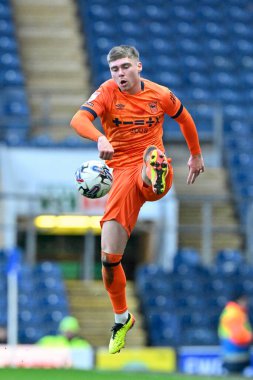 Ipswich Town 'dan Leif Davis, 21 Mart 202' de İngiltere 'nin Blackburn kentinde oynanan Blackburn Rover-Ipswich Town maçında topu kontrol altına aldı.