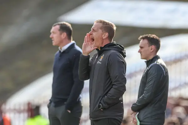 Garry Monk Manager Cambridge United Reacts Technical Area Sky Bet — Stock Photo, Image