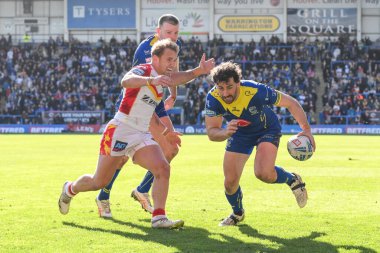 Warrington Wolves 'un Toby King' i, 30 Mart 202 'de Warrington Wolves, Halliwell Jones Stadyumu' nda oynadığı Warrington Wolves - Catalans Dragons maçında iş başında.
