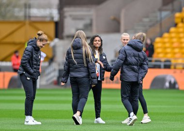 Chelsea takımı, 31 Mart 202 'de İngiltere' nin Wolverhampton kentinde oynanan FA Bayanlar Ligi Finali Arsenal Women - Chelsea FC Women maçında sahada denetim yapıyor.