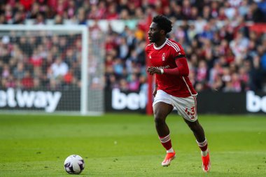 Nottingham Ormanı 'ndan Ola Aina, 30 Mart 202' de Nottingham Forest 'a karşı City Ground, Nottingham, İngiltere' de oynanan Premier League maçı sırasında görev başında.