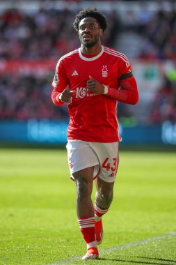 Nottingham Ormanı 'ndan Ola Aina Premier Lig maçı sırasında Nottingham Ormanı, 30 Mart 202' de Nottingham City Ground 'da Crystal Palace' a karşı.