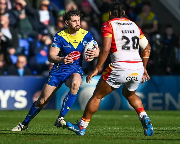 Warrington Wolves 'un Toby King' i, 30 Mart 202 'de Warrington Wolves ve Catalans Dragons' un oynadığı Halliwell Jones Stadyumu 'nda oynanan Betfred Süper Lig karşılaşmasında ilk hamlesini yaptı.