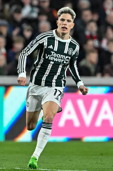 Manchester United takımından Alejandro Garnacho Premier League maçında Brentford Manchester United 'a karşı Gtech Community Stadyumu, Londra, Birleşik Krallık, 30 Mart 202
