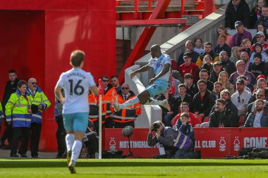 Kristal Saray 'dan Jean-Philippe Mateta, 30 Mart 202' de İngiltere 'nin Nottingham kentinde oynanan Premier League maçı Nottingham Forest' a karşı Crystal Palace maçında 0-1 'lik galibiyetini kutluyor.