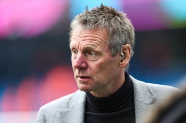 Stuart Pearce, Manchester City ile Arsenal arasındaki Premier Lig maçına 31 Mart 202 'de Etihad Stadyumu' nda katıldı.