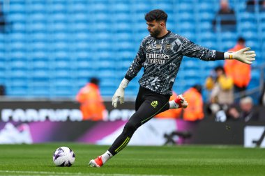 Arsenal 'den David Raya Premier Lig maçı öncesinde Etihad Stadyumu' nda Manchester City ile Arsenal maçında 31 Mart 202