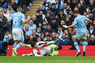 Arsenal 'den Kai Havertz, Manchester City' nin 31 Mart 202 'de Etihad Stadyumu' nda oynanan Premier League maçında Manchester City ile Arsenal maçında Stefan Ortega 'ya kayıyor.