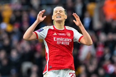 Arsenal Women 'dan Stina Blackstenius, 31 Mart 202 tarihinde İngiltere' nin Wolverhampton kentinde oynanan FA Bayanlar Ligi final maçında kaçırılan bir şansa tepki gösterdi.