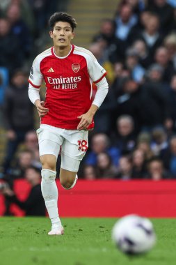 Premier Lig karşılaşmasında Arsenal 'den Takehiro Tomiyasu Manchester City, Manchester Stadyumu' nda Arsenal 'e karşı 31 Mart 202