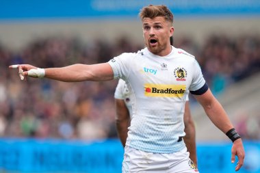 Exeter Chiefs 'ten Henry Slade 31 Mart 202' de Salford Community Stadyumu 'nda Gallagher Premiership maçında Satış Köpekbalıkları Exeter Chiefs' e karşı talimat verdi.