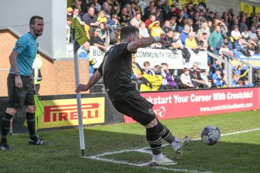Barnsley 'den Nicky Cadden, 1 Nisan 202' de İngiltere 'nin Trent kentindeki Pirelli Stadyumu' nda Burton Albion 'a karşı oynanan Sky Bet 1 karşılaşmasında köşeyi dönüyor.