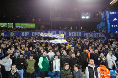 Kevin Speight ve Christopher Loftus, Elland Road Stadyumu 'nda, 1 Nisan 202' de Leeds United ile Hull City arasındaki Sky Bet Şampiyonası öncesinde hatırlanmaktadır.