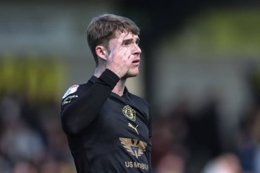 Barnsley 'den Luca Connell takımına 1 Nisan 202' de İngiltere 'de oynanan Pirelli Stadyumu' nda Burton Albion ile Barnsley maçında talimat verdi.
