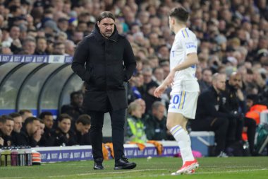 Leeds United 'ın Daniel Farke teknik direktörü Leeds United ile Hull City arasındaki Sky Bet Şampiyonası maçı sırasında 1 Nisan 202' de Leeds Road, Leeds, İngiltere 'de oynandı.