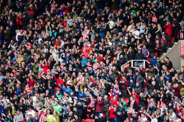 Stoke taraftarları, Stoke City 'nin Huddersfield Town' a karşı oynadığı 1 Nisan 202 'de Bet365 Stadyumu Stoke-on-Trent' te oynanan Gökyüzü İddia Şampiyonası maçını izliyorlar.