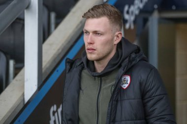 Barnsley 'den Sam Cosgrove, 1 Nisan 202 tarihinde İngiltere' nin Trent kentindeki Pirelli Stadyumu 'nda oynanan Burton Albion-Barnsley maçında sahaya çıktı.