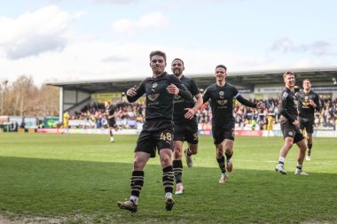 Barnsley 'li Luca Connell, 1 Nisan 202' de İngiltere 'nin Trent kentindeki Pirelli Stadyumu' nda oynanan 1.