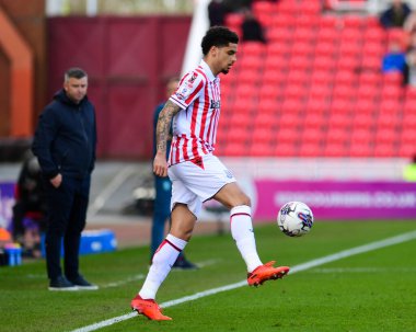 Stoke City 'den Ki-Jana Hoever, Stoke City - Huddersfield Town maçında 1 Nisan 202' de Bet365 Stadyumu, Stoke-on-Trent 'de karşı karşıya geldi.