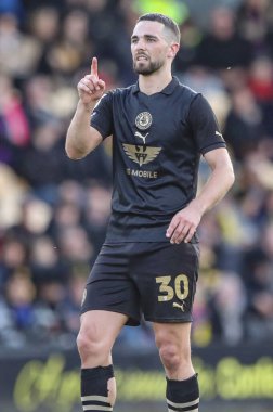 Barnsley 'den Adam Phillips takımına 1 Nisan 202' de İngiltere 'nin başkenti Trent' te oynanan Pirelli Stadyumu 'nda oynanan Burton Albion-Barnsley maçında talimat verdi.