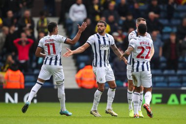 West Bromwich Albion takımından Darnell Furlong, 1 Nisan 202 'de The Hawthorns, West Bromwich, Birleşik Krallık' ta West Bromwich Albion ve Watford arasındaki Sky Bet Şampiyonası 'nda 2-2' lik galibiyet golünü kutluyor.