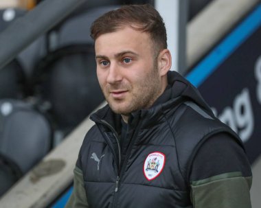 Barnsley takımından Herbie Kane, 1 Nisan 202 tarihinde İngiltere 'de oynanan Pirelli Stadyumu' nda Burton Albion 'a karşı Barnsley maçında
