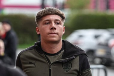 Barnsley 'den Aiden Marsh, 1 Nisan 202' de İngiltere 'nin Trent kentindeki Pirelli Stadyumu' nda oynanan 1.