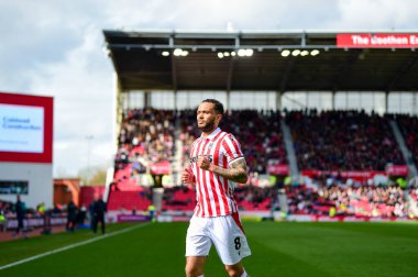 Stoke City 'den Lewis Baker Stoke City - Huddersfield Town maçı sırasında 1 Nisan 202' de Bet365 Stadyumu, Stoke-on-Trent 'de oynandı.