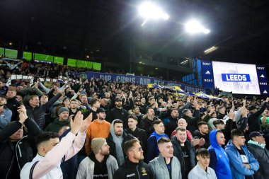 Kevin Speight ve Christopher Loftus, Elland Road Stadyumu 'nda, 1 Nisan 202' de Leeds United ile Hull City arasındaki Sky Bet Şampiyonası öncesinde hatırlanmaktadır.