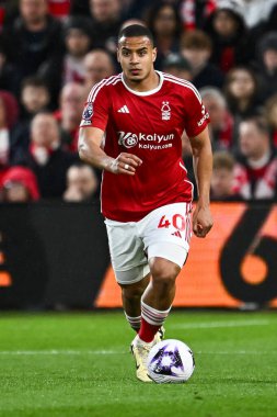 Nottingham Ormanı 'ndan Murillo Premier Lig maçı sırasında Nottingham Forest' a karşı Fulham City Ground, Nottingham, Birleşik Krallık 'ta 2 Nisan 202' de topu kırdı.
