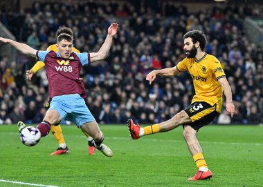 Wolverhampton Wanderers takımından Rayan At-Nouri, Premier League maçında Burnley Wolverhampton Wanderers 'a karşı 2 Nisan 2024' te Turf Moor, Burnley, Birleşik Krallık 'ta gol attı.