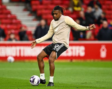 Maç öncesi ısınma öncesinde Fulham 'dan Alex Iwobi Premier Lig maçı öncesinde Nottingham Forest Fulham' a karşı City Ground, Nottingham, İngiltere, 2 Nisan 202