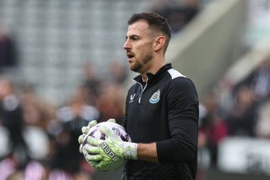 Newcastle United 'dan Martin Dbravka Premier League maçı sırasında İngiltere' nin Newcastle şehrinde oynanan Newcastle United - Everton maçında ısınma turunda 2 Nisan 2024