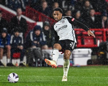 Fulham 'dan Kenny Tete Premier Lig maçı sırasında Nottingham Forest, Fulham' a karşı City Ground, Nottingham, İngiltere 'de 2 Nisan 202' de maç yapıyor.