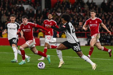 Fulham 'lı Willian Premier Lig maçı sırasında Nottingham Forest Fulham' a karşı City Ground, Nottingham, İngiltere 'de 2 Nisan 202' de kutuya girdi.