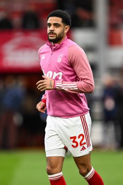 Nottingham Ormanı 'ndan Andrew Omobamidele Premier Lig maçı öncesinde Nottingham Forest Fulham' a karşı 2 Nisan 202 'de City Ground, Nottingham, İngiltere' de oynanan maç öncesi ısınma maçında