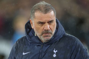 Premier Lig maçında Tottenham Hotspur 'un Ange Postecoglou teknik direktörü West Ham United Tottenham Hotspur' a karşı Londra Stadyumu, İngiltere, 2 Nisan 202