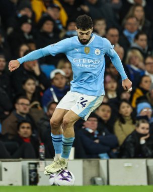 Manchester City 'den Joko Gvardiol Premier Lig maçı sırasında Etihad Stadyumu' nda Manchester City 'ye karşı Aston Villa maçında, 3 Nisan 2024 tarihinde