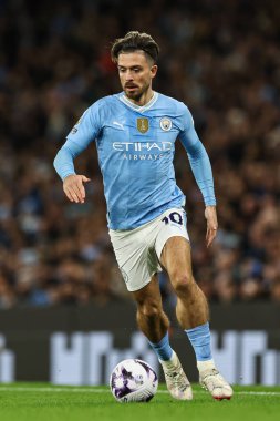 Manchester City 'den Jack Grealish, Premier Lig maçında Manchester City ile Aston Villa arasında 3 Nisan 202' de Etihad Stadyumu 'nda bir ara verdi.