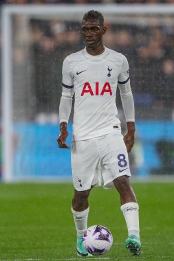 Tottenham Hotspur takımından Yves Bissouma Premier League maçında West Ham United Tottenham Hotspur 'a karşı Londra Stadyumu, Londra, 2 Nisan 202