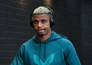 Wolverhampton Wanderers takımından Mario Lemina, Premier League maçında Burnley 'e karşı Wolverhampton Wanderers' ın 2 Nisan 202 'de oynadığı Turf Moor, Burnley, İngiltere maçında maçtan önce geldi.