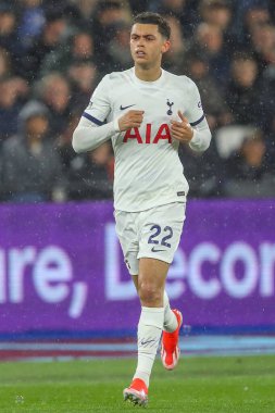 Tottenham Hotspur takımından Brennan Johnson Premier League maçında West Ham United Tottenham Hotspur 'a karşı Londra Stadyumu, İngiltere, 2 Nisan 202