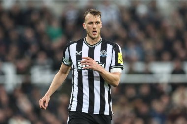 Newcastle United 'dan Dan Burn Premier League maçı sırasında Newcastle United Everton' a karşı St. James 's Park, Newcastle, İngiltere, 2 Nisan 202