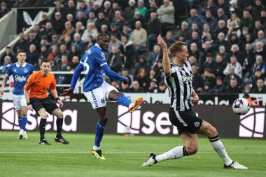 Everton 'dan Abdoulaye Doucour, Premier League maçı Newcastle United' ın Everton 'a karşı oynadığı 2 Nisan 2024' te St.James 's Park, Newcastle' da kalede gol attı.
