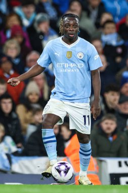 Manchester City 'den Jrmy Doku Premier League maçı sırasında Manchester City, Manchester Stadyumu' nda Aston Villa 'ya karşı, 3 Nisan 2024