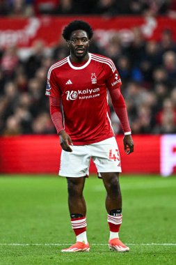 Nottingham Ormanı 'ndan Ola Aina Premier Lig maçı sırasında Nottingham Forest, Fulham' a karşı City Ground, Nottingham, İngiltere, 2 Nisan 202