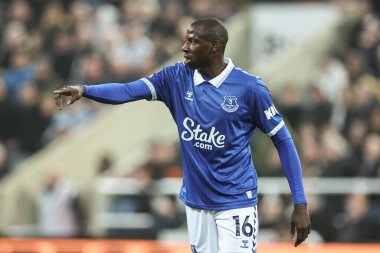 Premier Lig maçı sırasında Everton 'dan Abdoulaye Doucour 2 Nisan 2024' te St. James 's Park' ta Newcastle Everton 'a karşı oynamıştır.